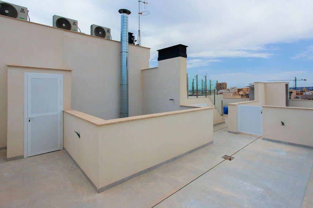 Middle Floor Apartment Torrevieja Alicante - image 27