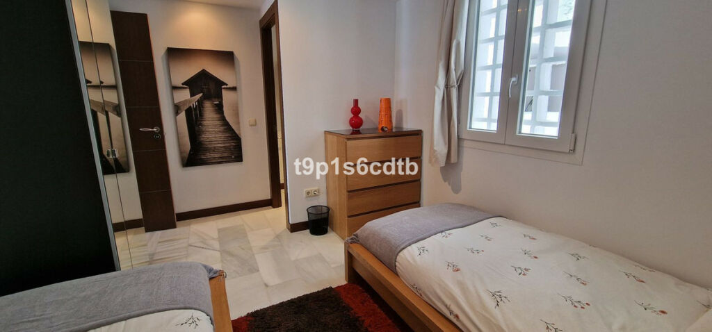 Middle Floor Apartment Puerto Banús Málaga - image 27