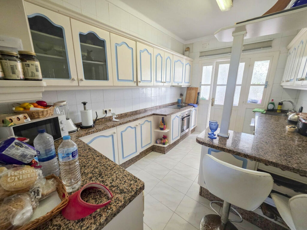 Townhouse El Paraiso Málaga - image 27