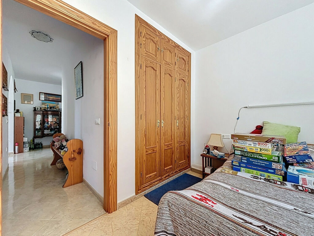 Detached Villa Canillas de Aceituno Málaga - image 27
