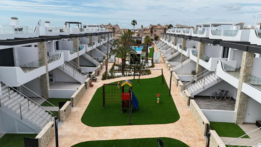 Ground Floor Apartment Playa Flamenca Alicante - image 27