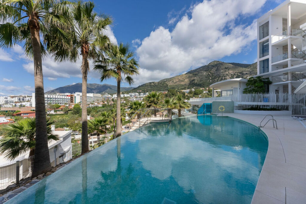 Middle Floor Apartment Higueron Málaga - image 27