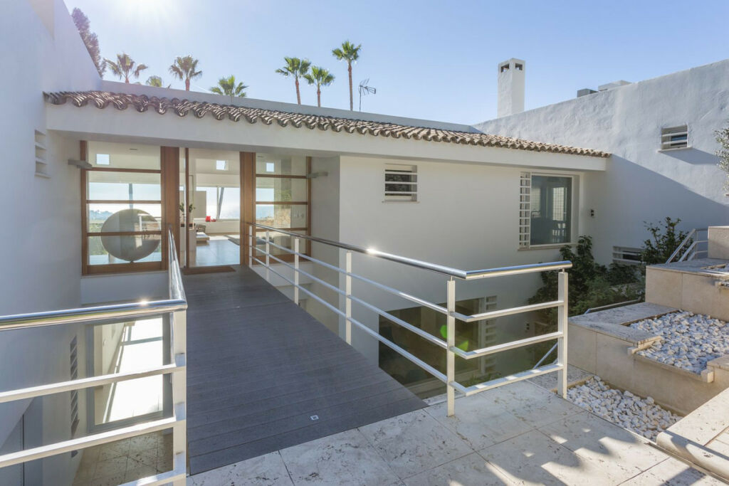 Detached Villa Marbella Málaga - image 27