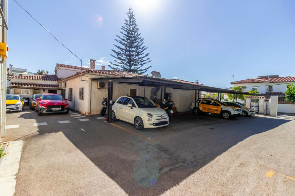 Detached Villa Marbella Málaga - image 27