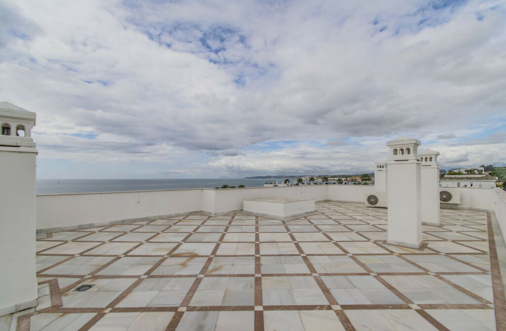 Penthouse Estepona Málaga - image 27