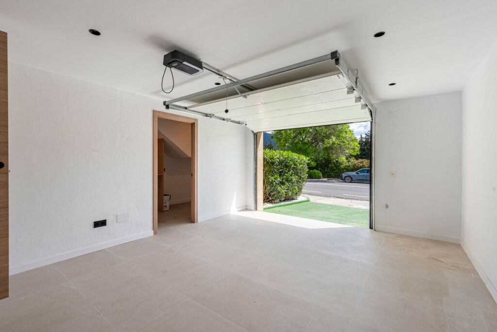Townhouse Nueva Andalucía Málaga - image 27