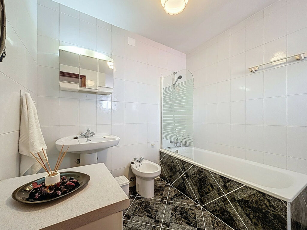 Semi-Detached House Periana Málaga - image 27