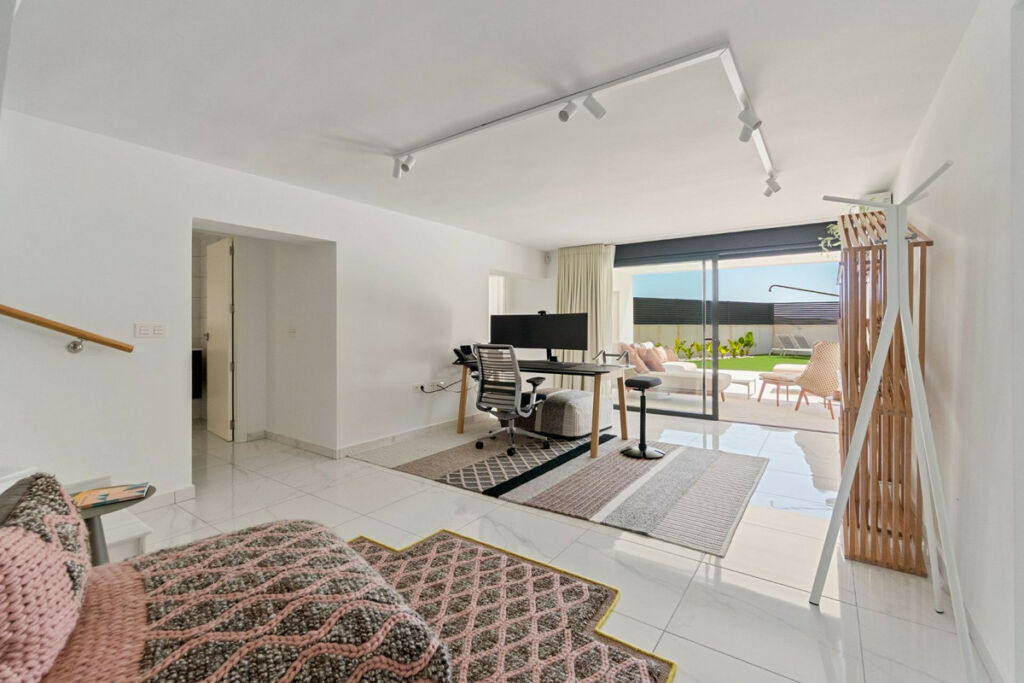 Detached Villa La Veleta Alicante - image 27