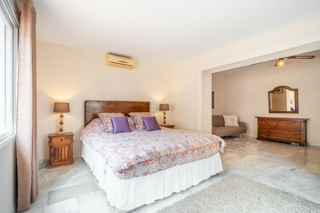 Detached Villa El Rosario Málaga - image 27