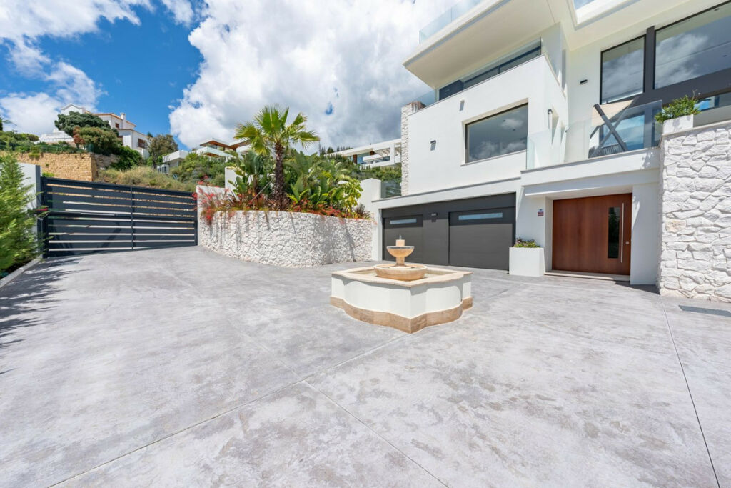 Detached Villa La Quinta Málaga - image 26