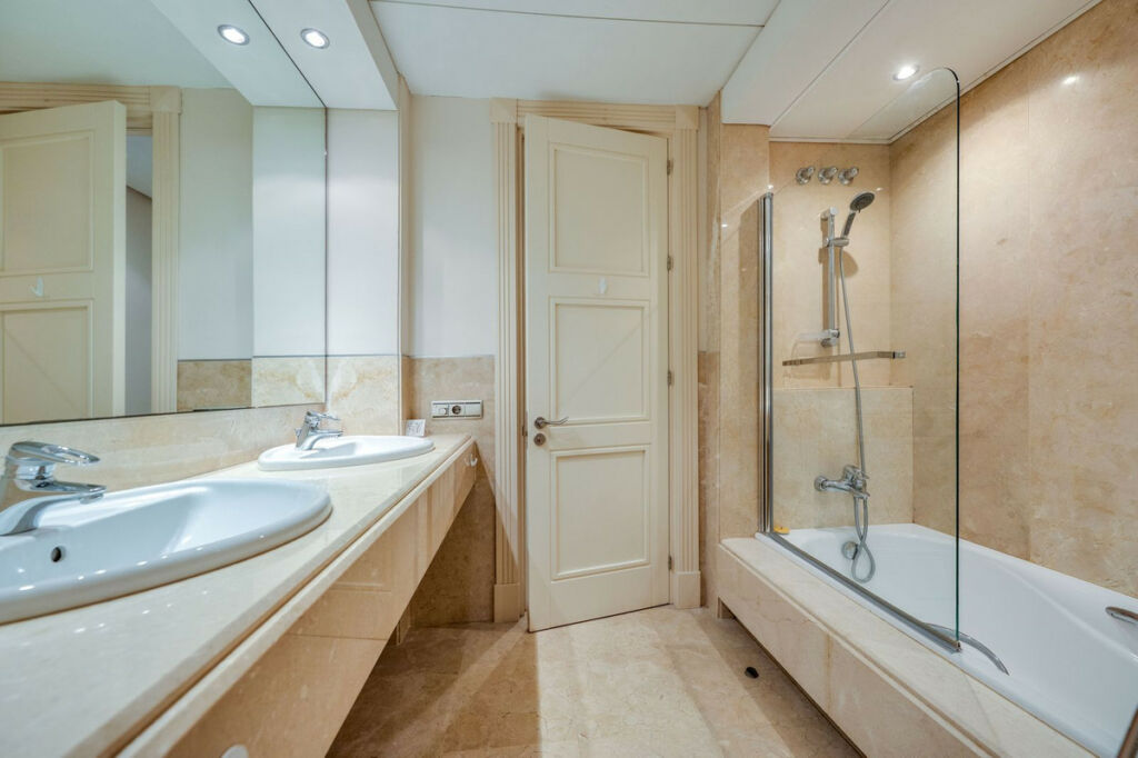 Ground Floor Apartment Los Monteros Málaga - image 28