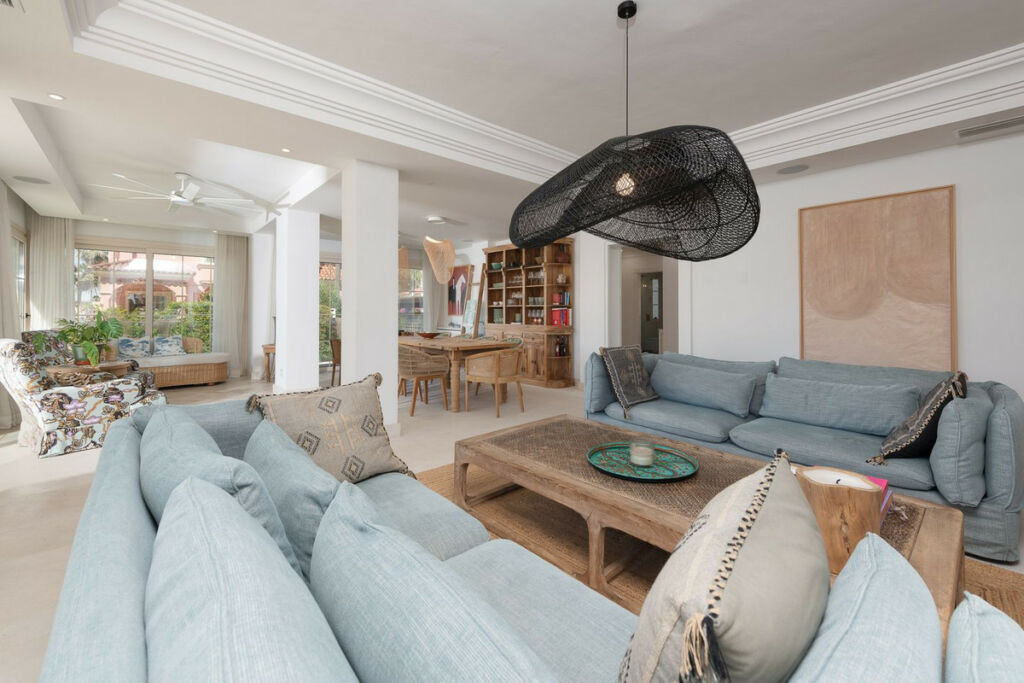 Detached Villa Cortijo Blanco Málaga - image 28