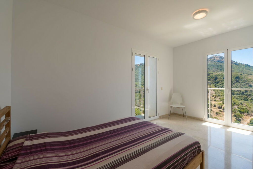 Detached Villa Benahavís Málaga - image 28