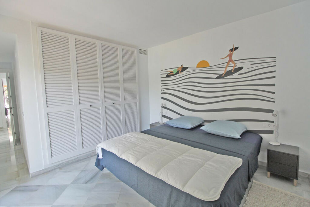 Penthouse Duplex The Golden Mile Málaga - image 28