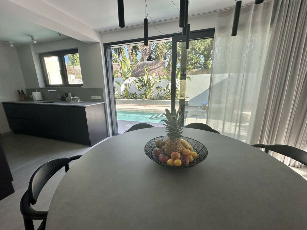 Detached Villa Puerto Banús Málaga - image 28