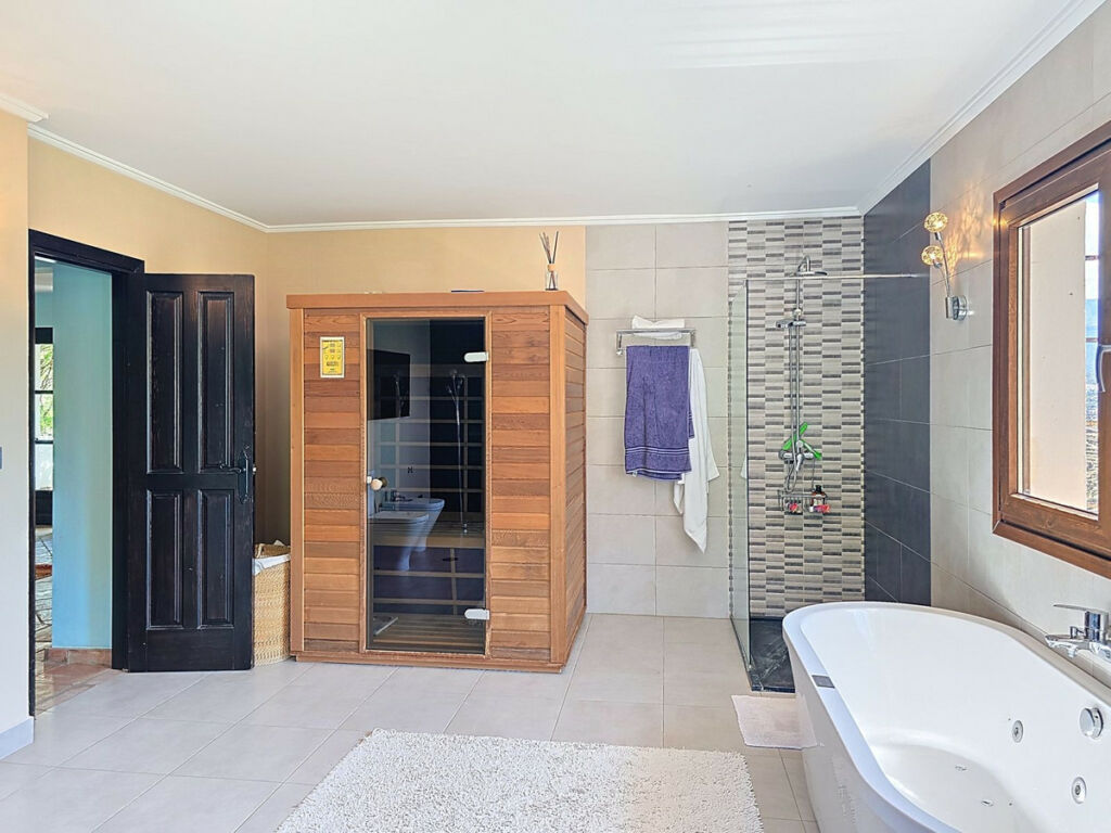 Detached Villa Torrox Málaga - image 28