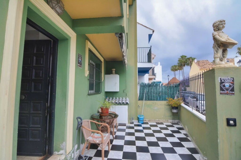 Townhouse Fuengirola Málaga - image 27