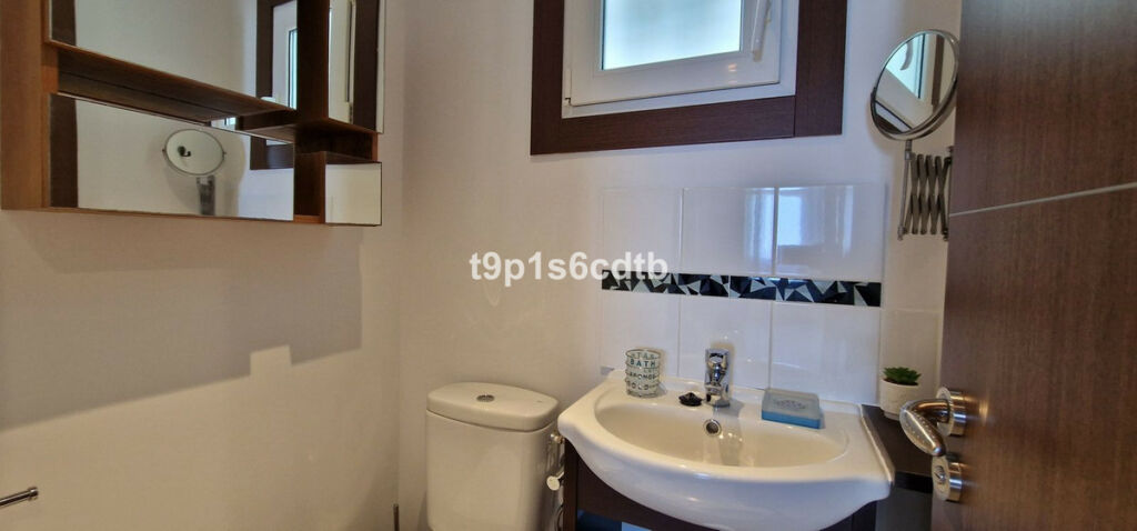 Middle Floor Apartment Puerto Banús Málaga - image 28