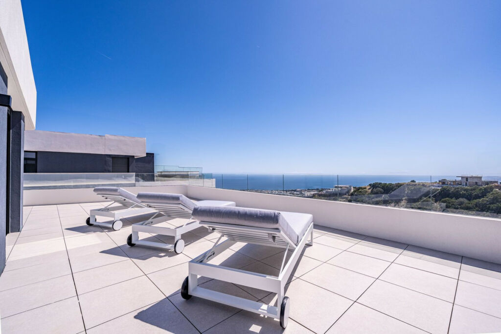 Penthouse Duplex Altos de los Monteros Málaga - image 28