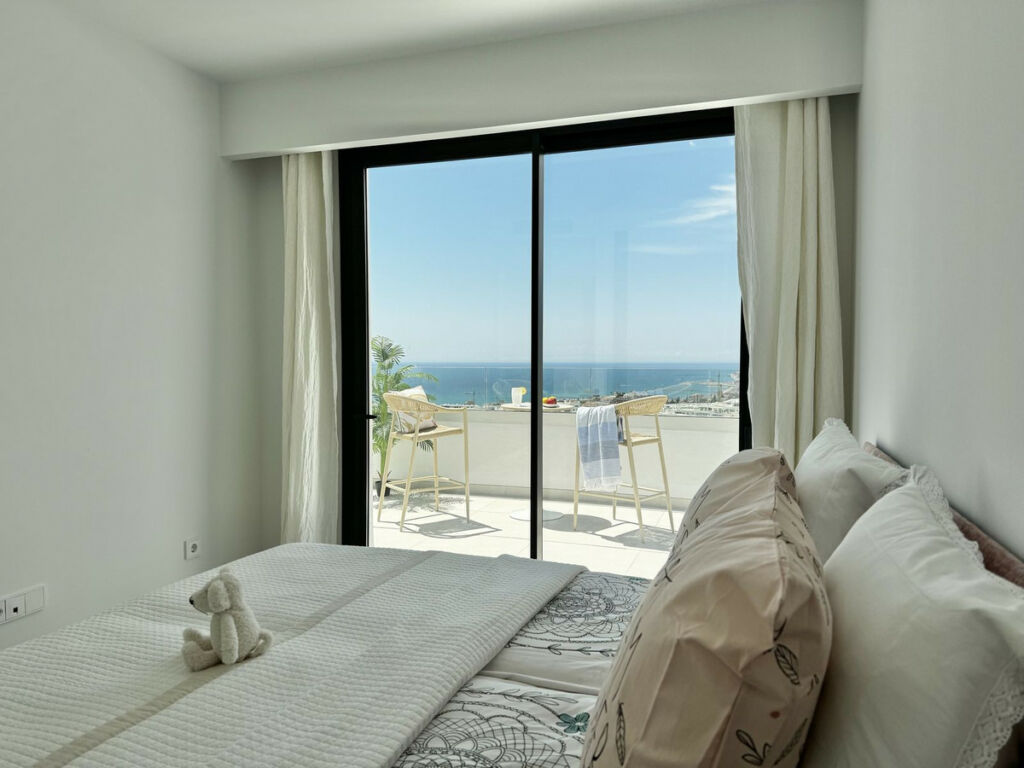 Penthouse Fuengirola Málaga - image 27