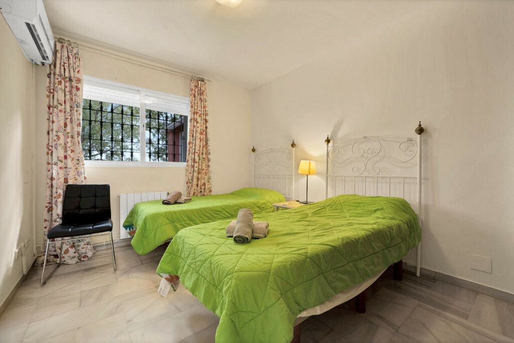 Detached Villa Elviria Málaga - image 28