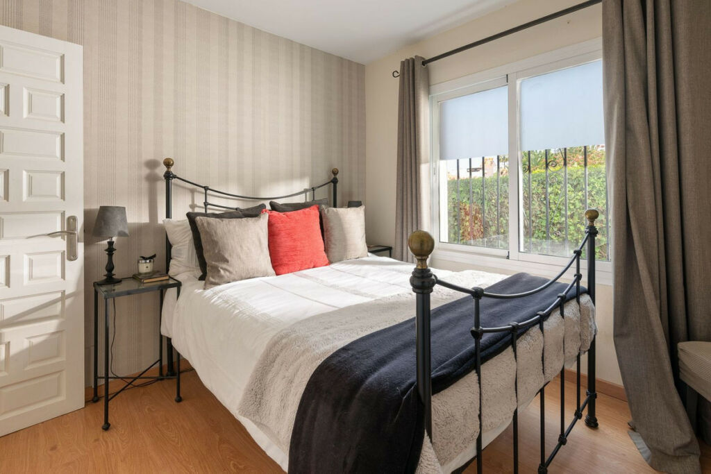Detached Villa Río Real Málaga - image 28
