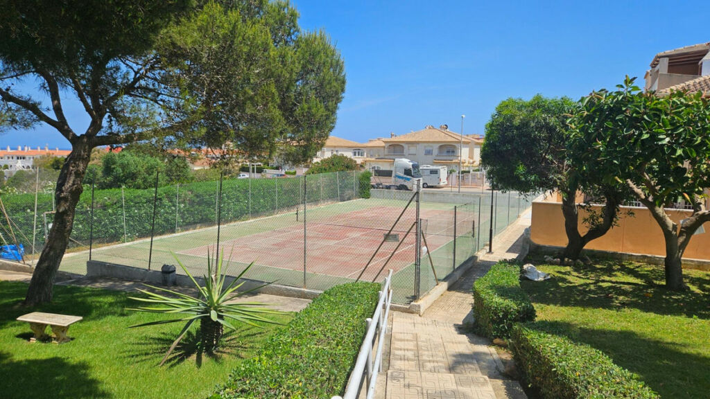 Bungalow Torrevieja Alicante - image 28