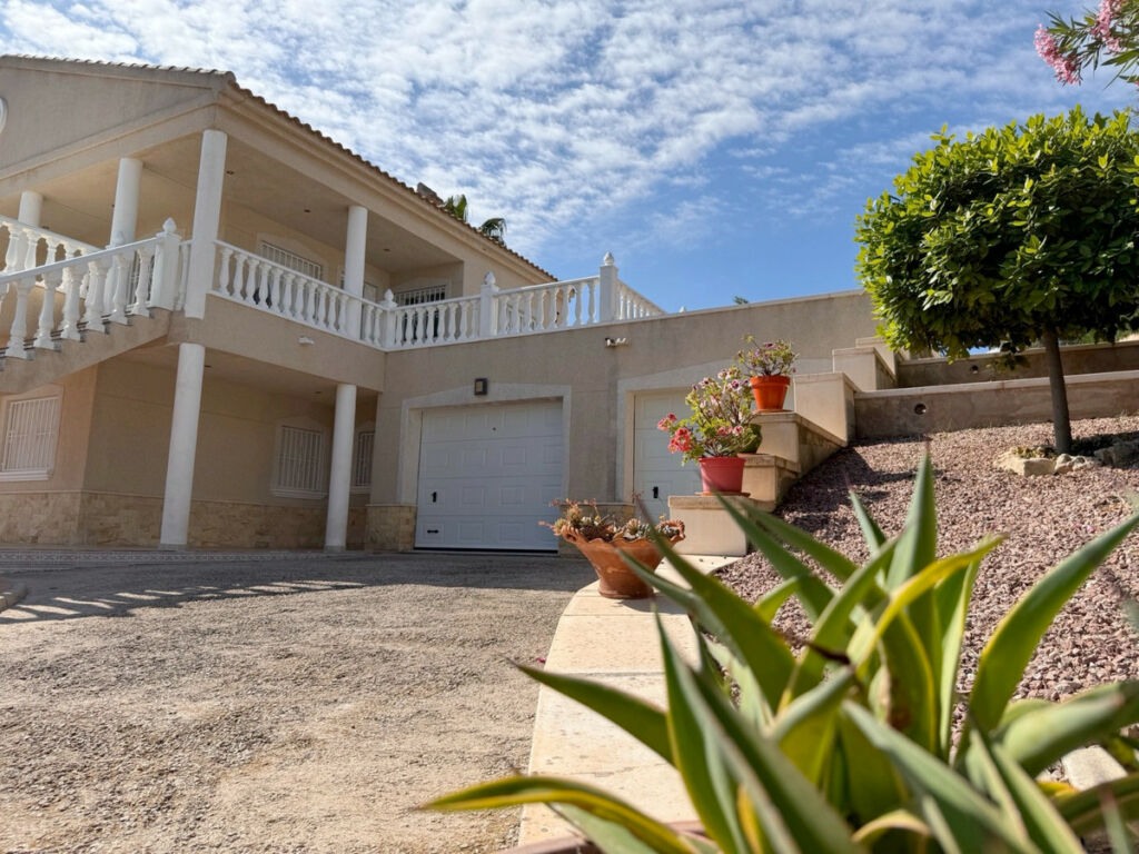 Detached Villa Algorfa Alicante - image 27