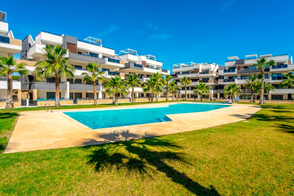 Middle Floor Apartment Los Altos Alicante - image 29