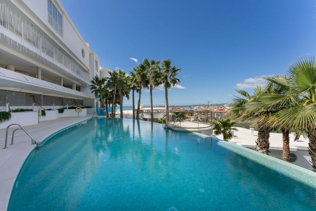 Middle Floor Apartment Higueron Málaga - image 29