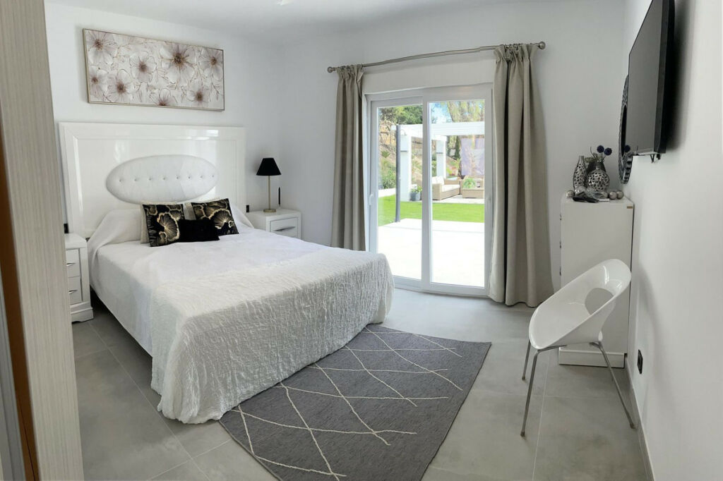 Detached Villa Atalaya Málaga - image 27
