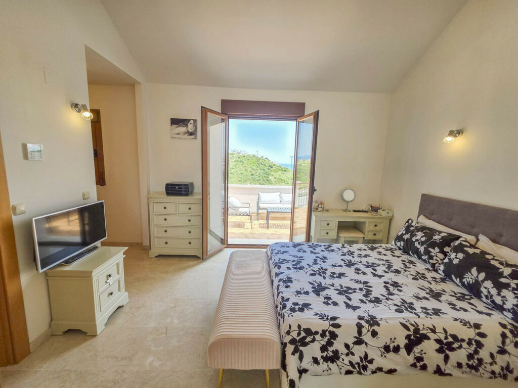 Semi-Detached House Casares Playa Málaga - image 38