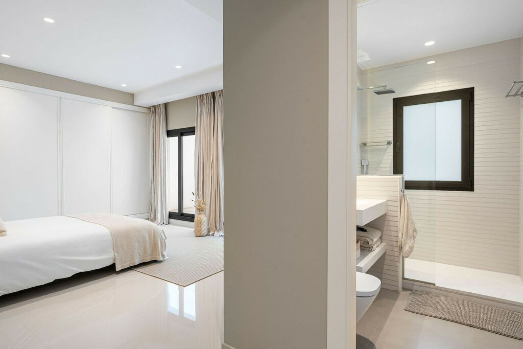 Detached Villa La Quinta Málaga - image 28