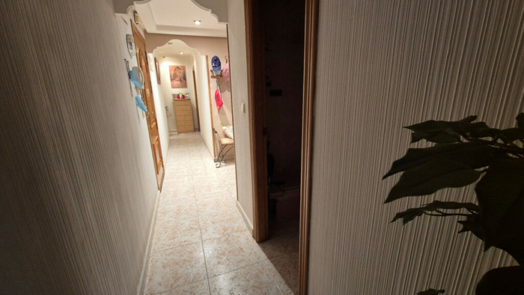 Middle Floor Apartment Torrevieja Alicante - image 29