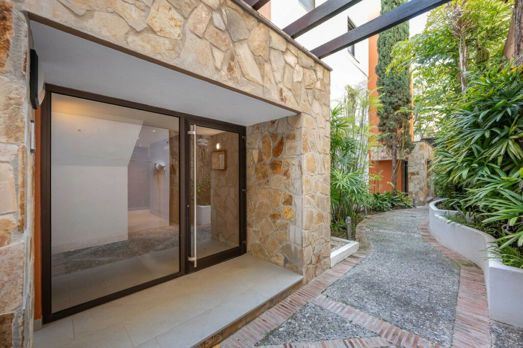 Middle Floor Apartment La Quinta Málaga - image 29