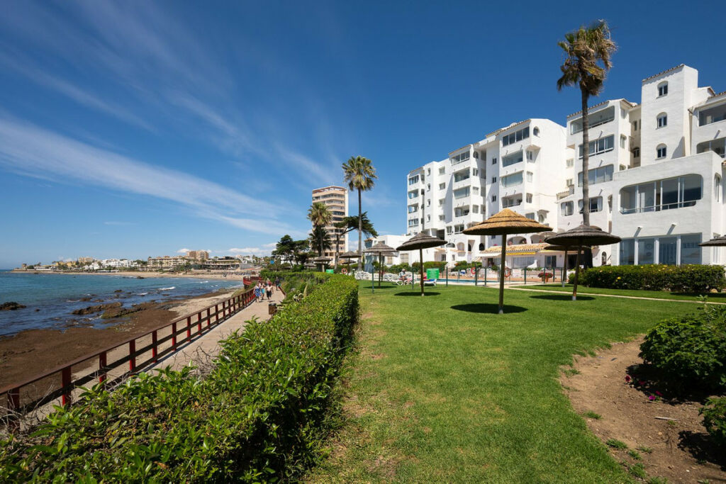 Ground Floor Apartment Riviera del Sol Málaga - image 29