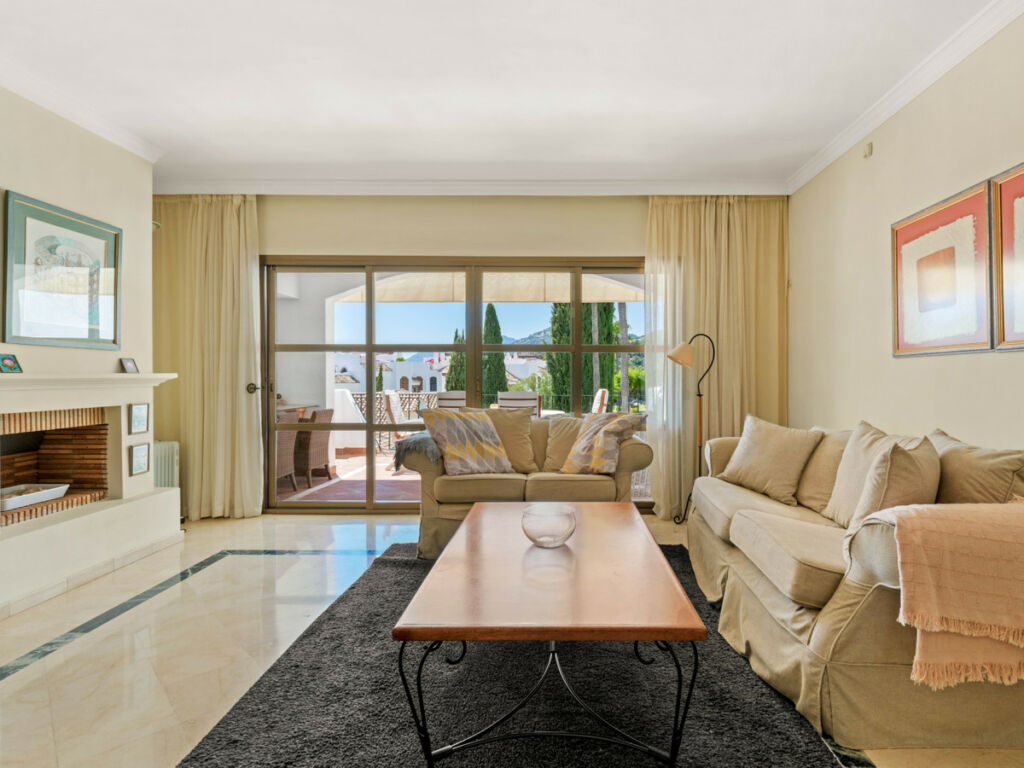 Ground Floor Apartment Los Arqueros Málaga - image 3