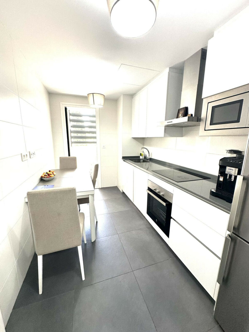 Middle Floor Apartment San Pedro de Alcántara Málaga - image 3