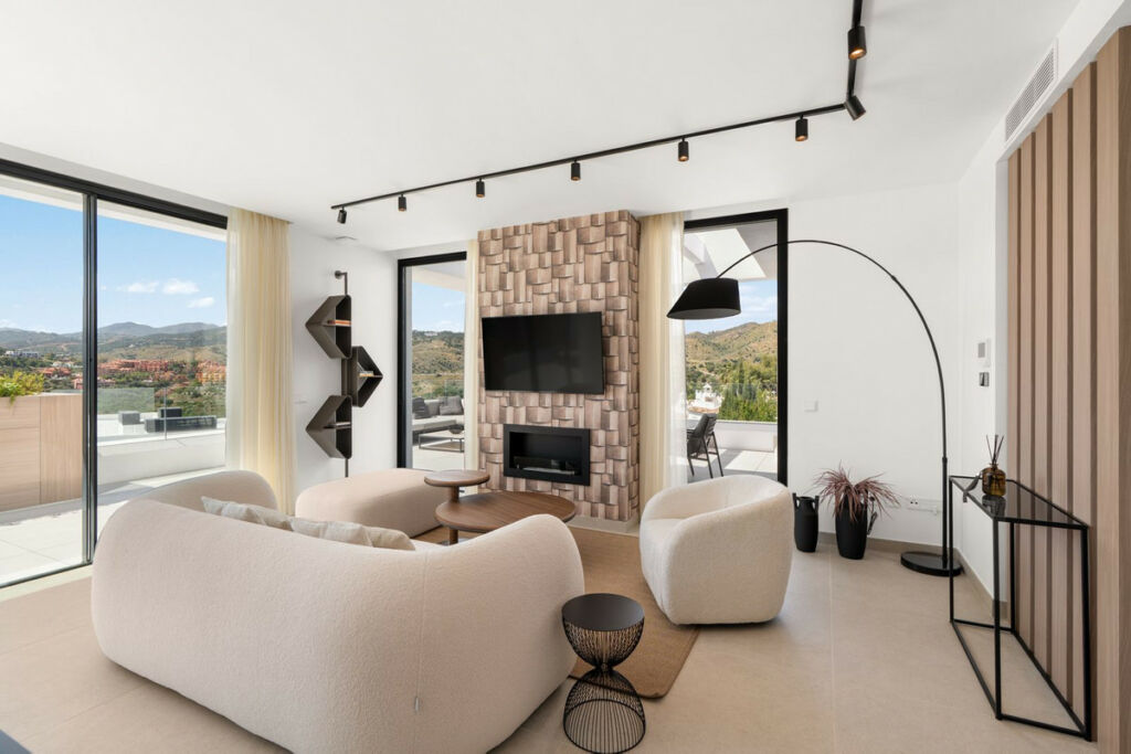 Penthouse Duplex Artola Málaga - image 3