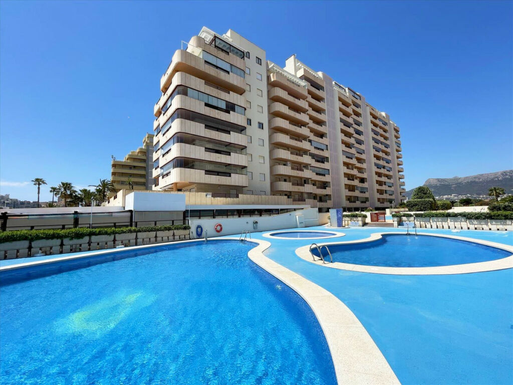 Middle Floor Apartment Calpe Alicante - image 3