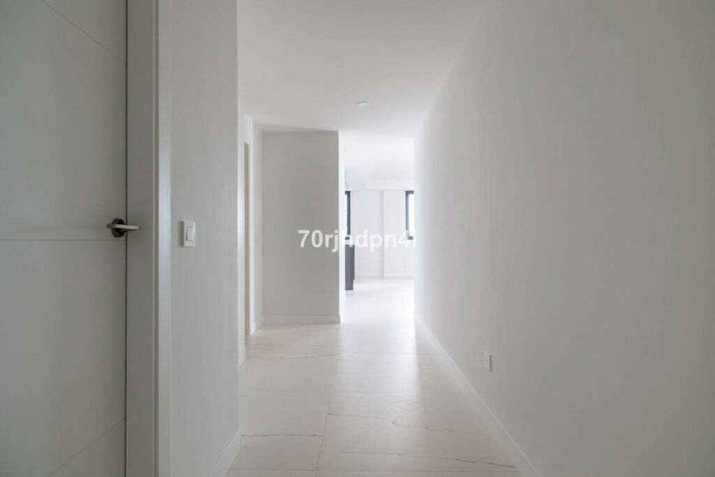 Ground Floor Apartment Casares Málaga - image 3