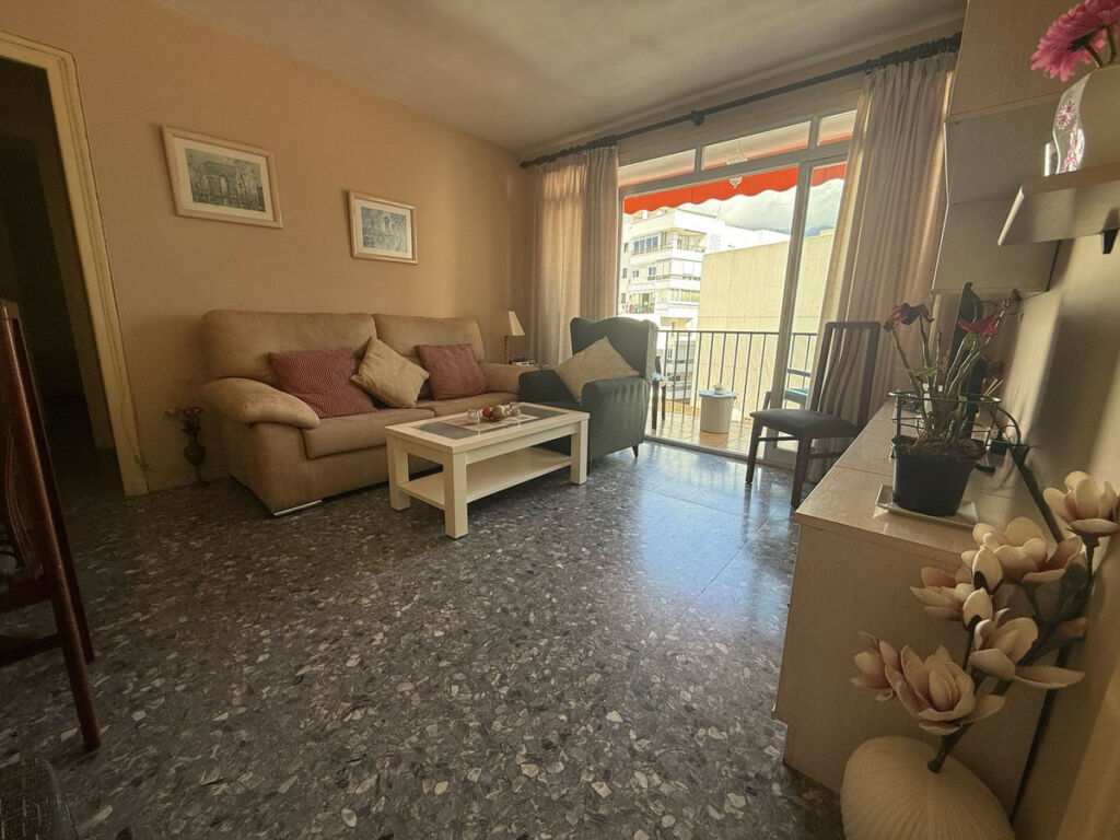 Middle Floor Apartment Marbella Málaga - image 3
