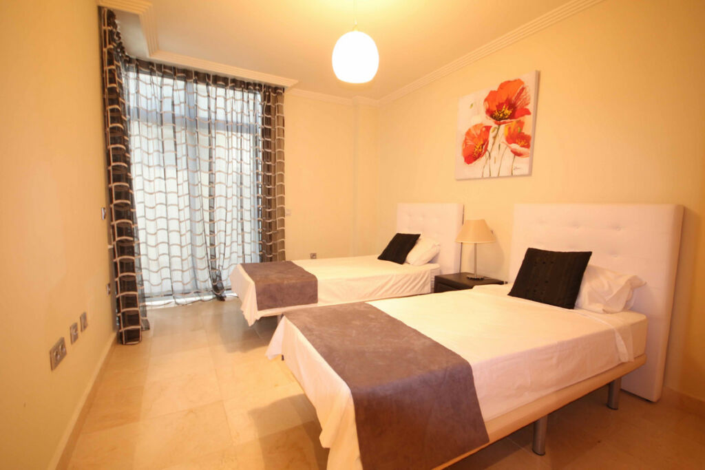 Middle Floor Apartment Benahavís Málaga - image 5