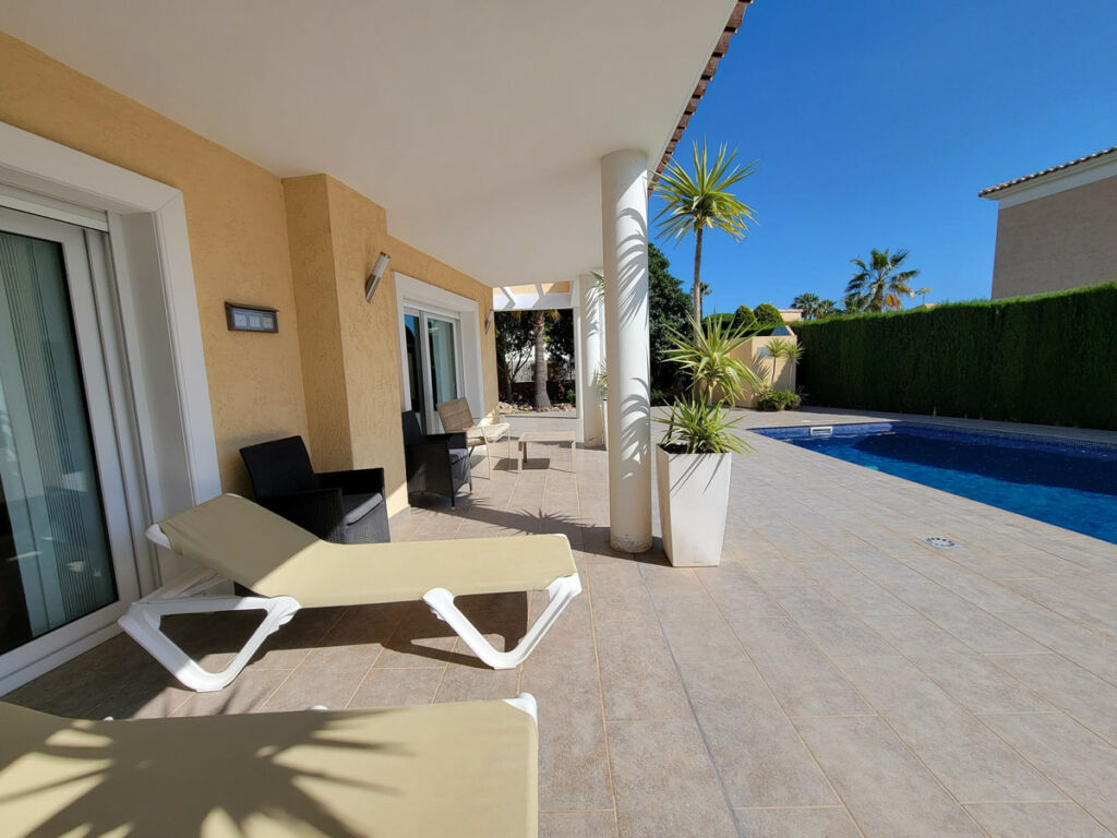 Detached Villa Calpe Alicante - image 3