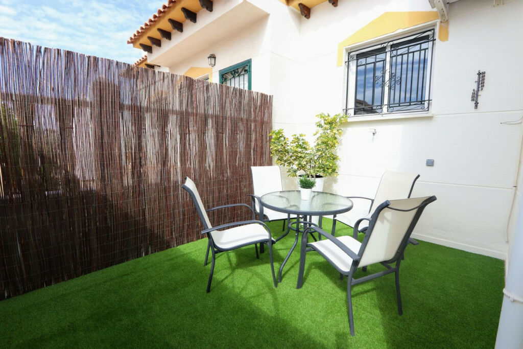 Townhouse Punta Prima Alicante - image 3