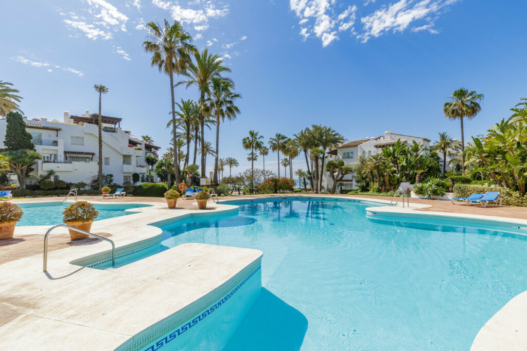 Penthouse Duplex Estepona Málaga - image 3