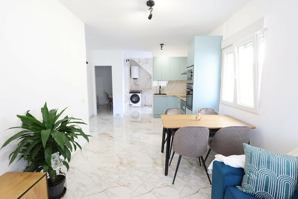 Townhouse San Luis Alicante - image 3