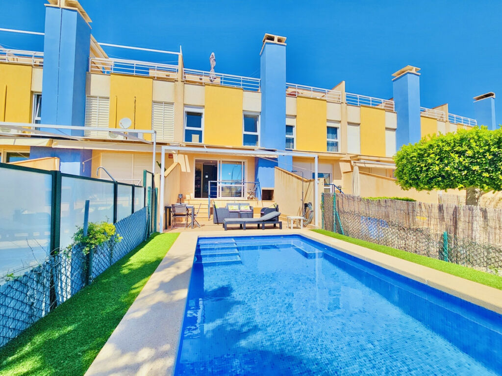Detached Villa Cabo Roig Alicante - image 3