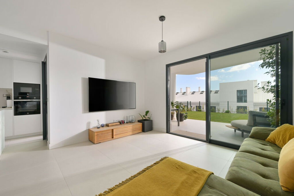 Ground Floor Apartment Fuengirola Málaga - image 3