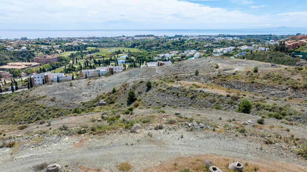 Residential Plot Benahavís Málaga - image 3